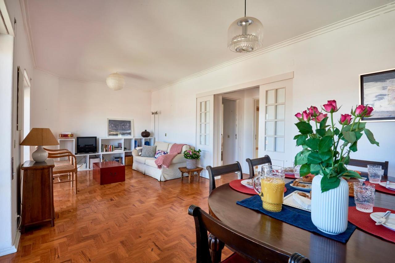 Bright Apartment With Garden In Cascaes Exterior foto